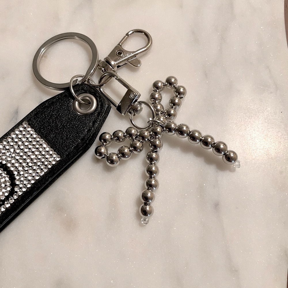 Queen Rhinestone Detachable Purse Keychain - Picture 2 of 3